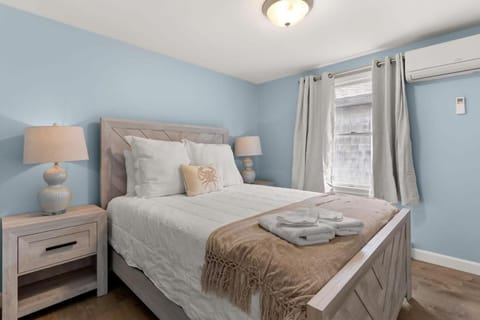 Serenity at Snug Harbor Ocean View Private Deck Apartment in Rye