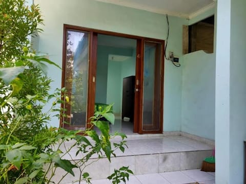 Patio, Facade/entrance