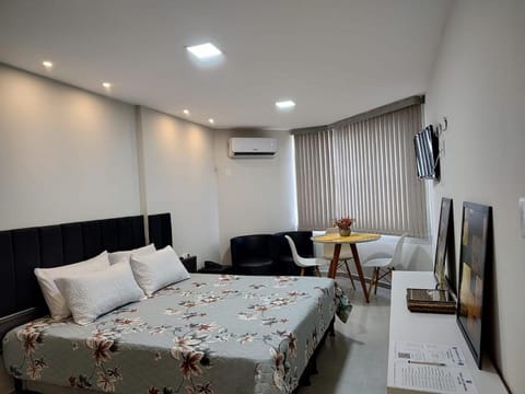 Bed, TV and multimedia, Photo of the whole room, Bedroom, air conditioner