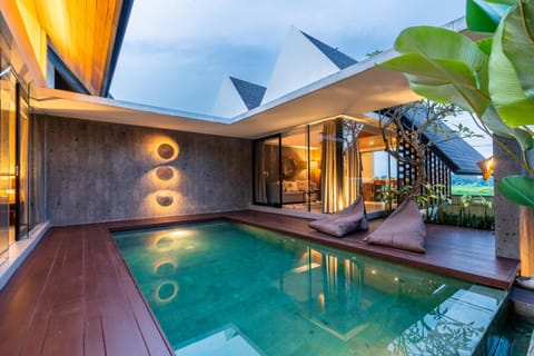 Property building, Patio, Natural landscape, Garden, Pool view, Swimming pool, Swimming pool, sunbed