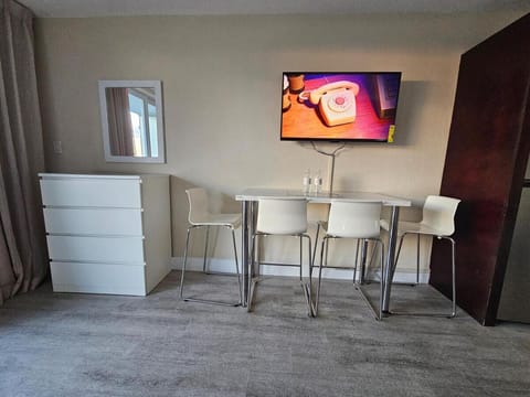 Beach Studio with City View Apartment in Sunny Isles Beach