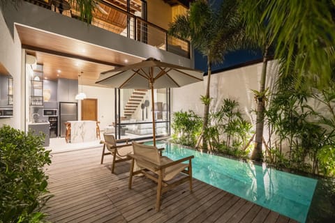 Property building, Balcony/Terrace, Swimming pool