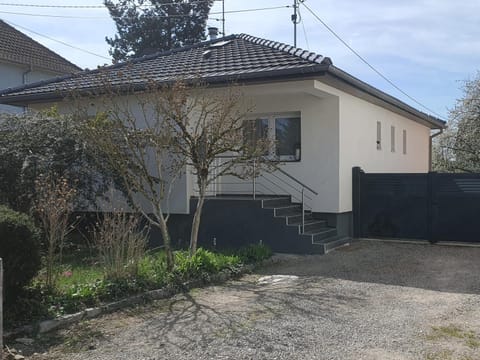 Maison 5 personnes House in Mulhouse