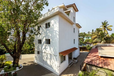 Property building, Day