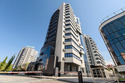 Property building, Day, City view