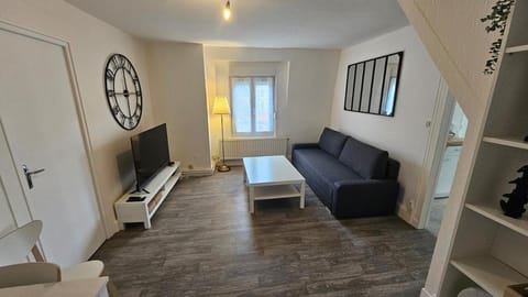 La Tanière Sedanaise 2 bedrooms parking wifi Apartment in Wallonia, Belgium