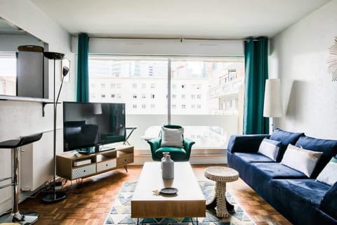 Dominos - La Defense Family Apartment 10P Apartment in Puteaux