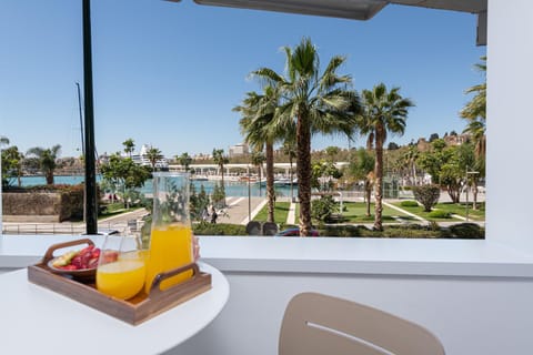 View (from property/room), Balcony/Terrace, City view, Sea view