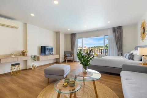 Bed, Living room, Seating area