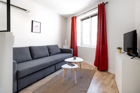 Communal lounge/ TV room, TV and multimedia, Living room, Seating area