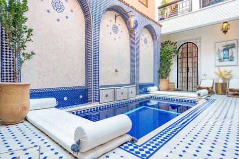 Patio, Swimming pool, Swimming pool