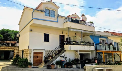 Property building, Day