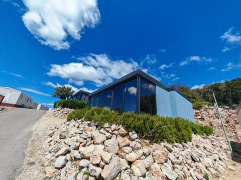 Property building, Natural landscape