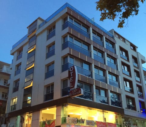 Facade/entrance, Off site