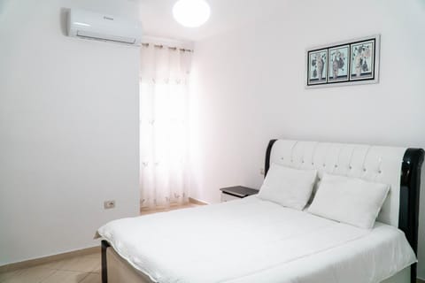 Bed, Bedroom, air conditioner