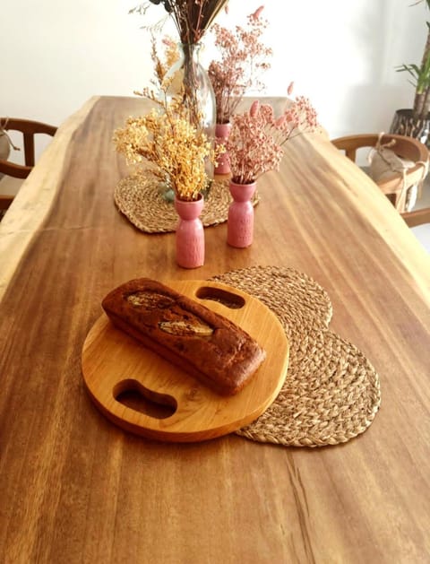 Food and drinks, Dining area, Food, Breakfast, Continental breakfast, Lunch