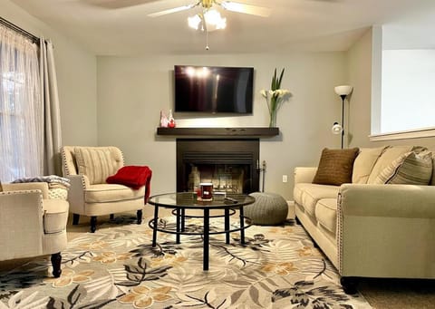 TV and multimedia, Living room, Seating area