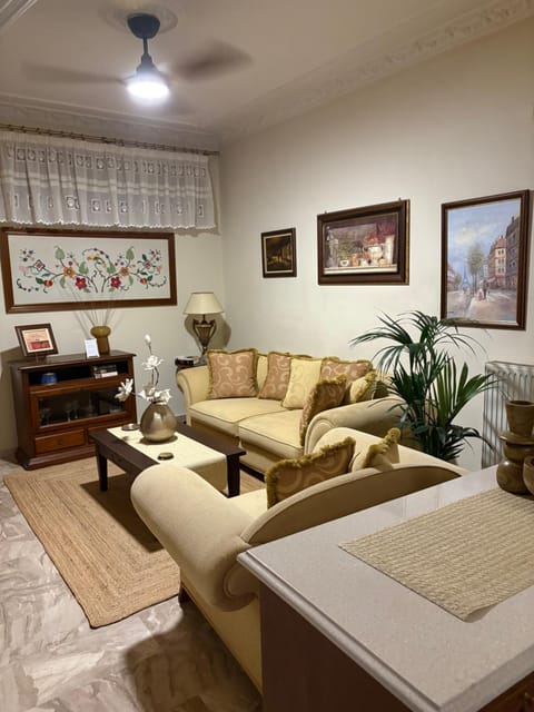 Memories2 elegant house five min from Corfu town Apartment in Corfu