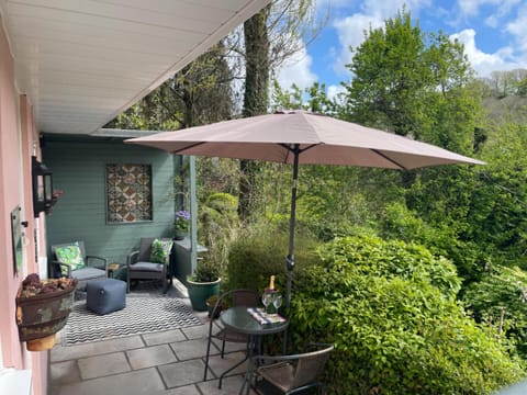 Patio, Garden, View (from property/room), Balcony/Terrace, Seating area, Garden view