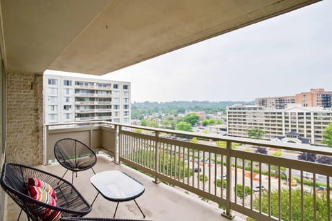 View (from property/room), Balcony/Terrace, Seating area