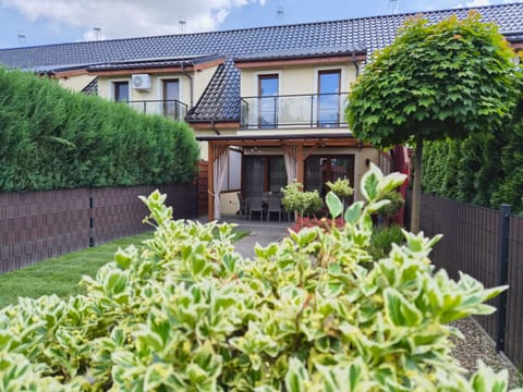 Property building, Garden, Garden view
