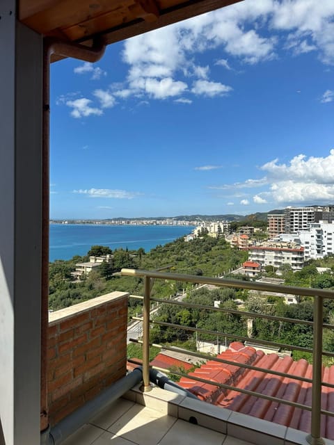 View (from property/room), City view, Sea view