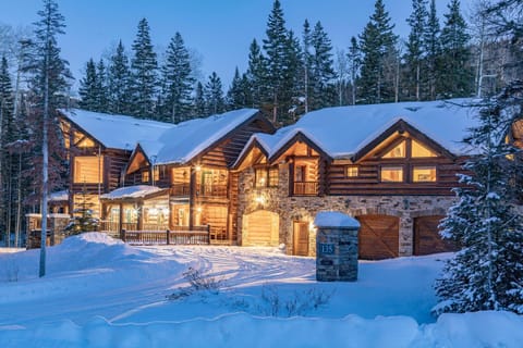 Bearpaw Manor by Exceptional Stays Chalet in Mountain Village