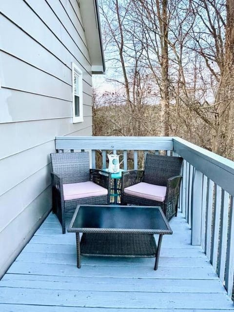 Patio, View (from property/room), Balcony/Terrace