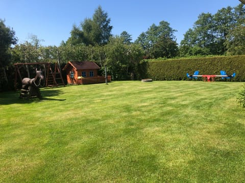 Spring, Day, Natural landscape, Children play ground, Garden, Evening entertainment, Garden view