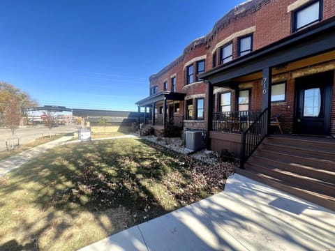 Brick Beauty Downtown, 3BR, Fenced Yard, Garage! House in Cedar Falls