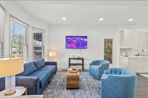 Brick Beauty Downtown, 3BR, Fenced Yard, Garage! House in Cedar Falls