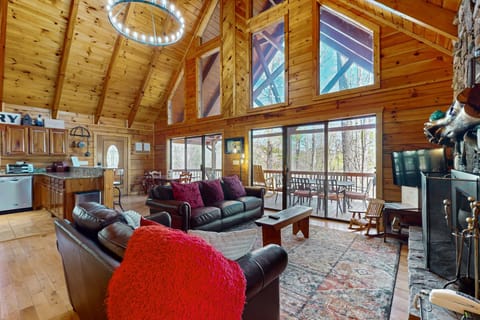 Hid n Timber House in Blue Ridge Lake