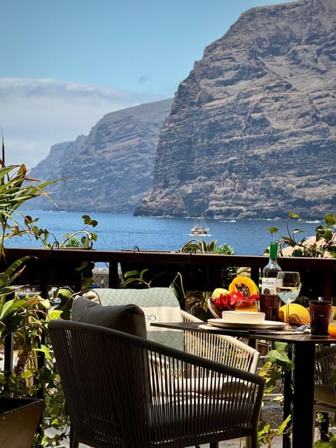 Balcony/Terrace, Mountain view, Sea view