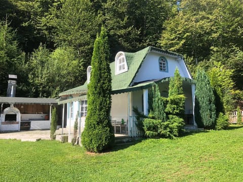 Property building, Garden