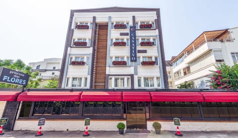 Property building, Day