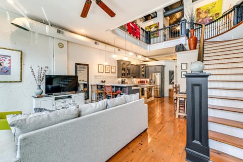 Steps to Historic Riverfront Chic Dtwn Condo! Apartment in Paducah