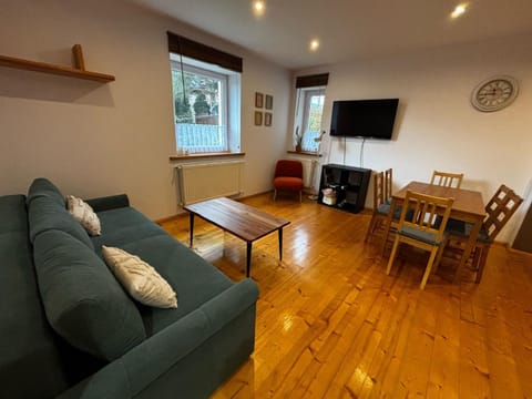 TV and multimedia, Kitchen or kitchenette, Living room, Seating area, Dining area, Evening entertainment