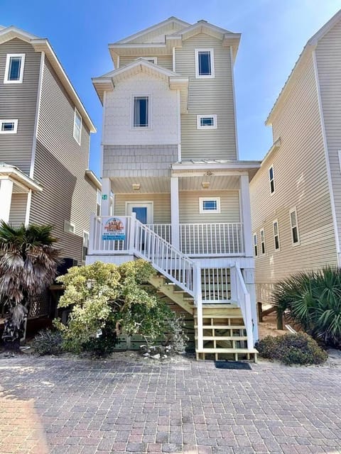 Skinny Mini-Beachfront-3BR House in Saint George Island