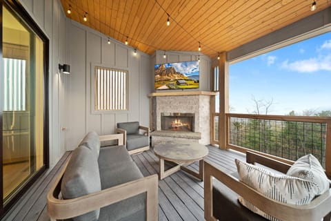 Luxury Trails Escape House in Watauga