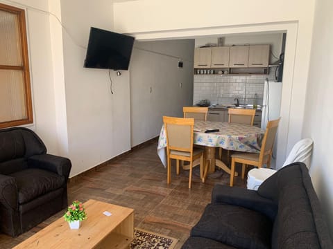TV and multimedia, Living room, Dining area