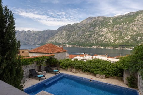 Sea view, Swimming pool