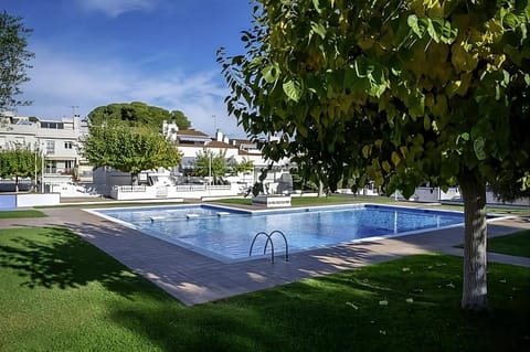 Garden, Swimming pool