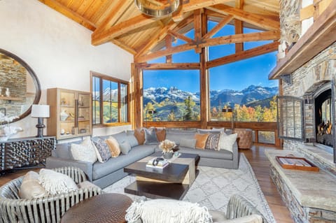 Picture Perfect by Exceptional Stays Chalet in Mountain Village