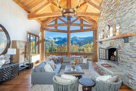 Picture Perfect by Exceptional Stays Chalet in Mountain Village