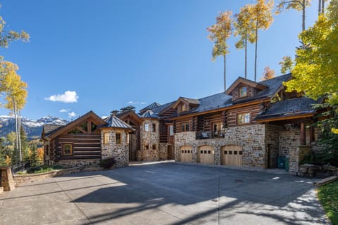 Picture Perfect by Exceptional Stays Chalet in Mountain Village