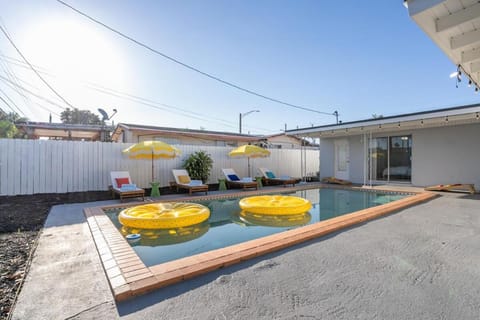 Pool view, Swimming pool