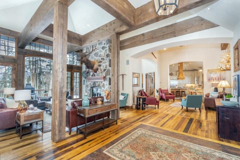 Twin Elk by Exceptional Stays Chalet in Mountain Village