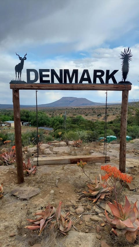 Nearby landmark, Property logo or sign, Natural landscape, Garden, Hiking, Mountain view, Sunset