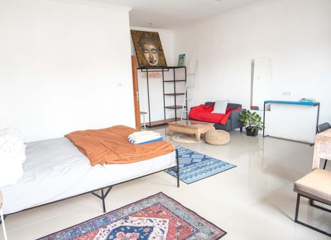 Bed, Living room, Photo of the whole room, Seating area, Bedroom