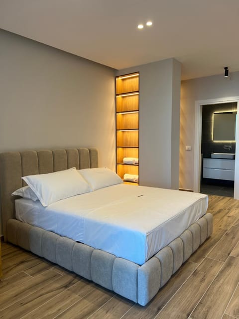 Bed, Living room, Photo of the whole room